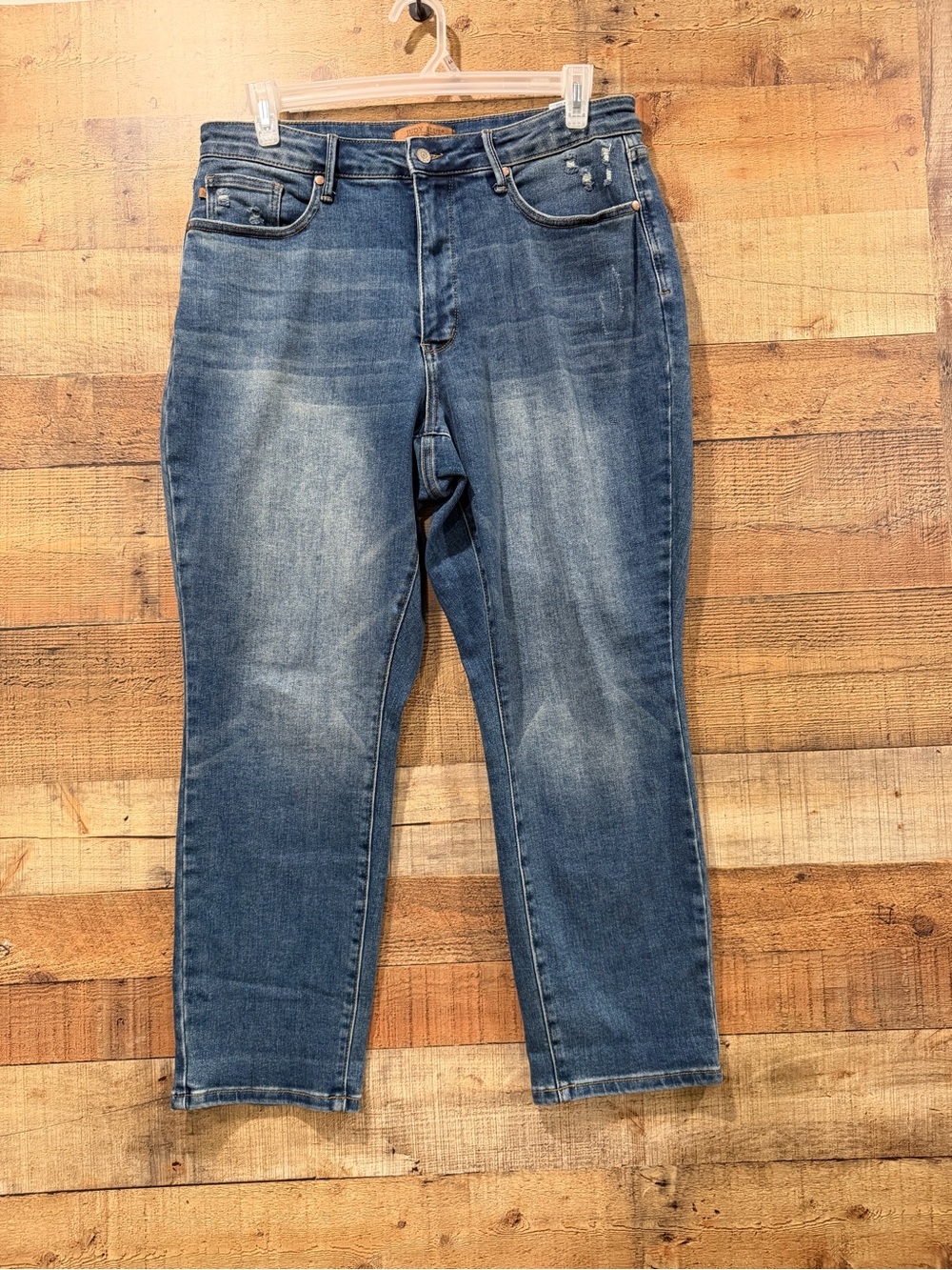 Judy Blue Faded Blue Slim Straight Jeans